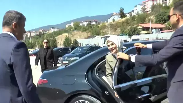 Bakan Şimşek görmesin! TOGG'u garaja çekip lüks araçla Anadolu turuna çıktı