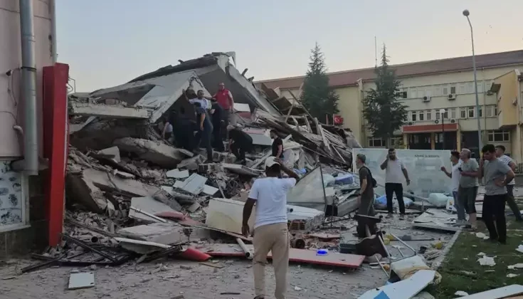 Balıkesir’de korkutan deprem! Açıklamalar peş peşe geldi