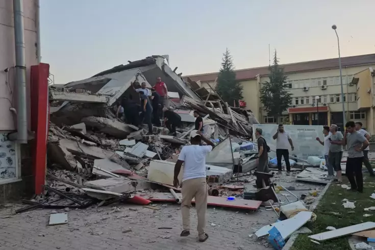 balikesir de korkutan deprem aciklamalar pes 18933800 9539 amp