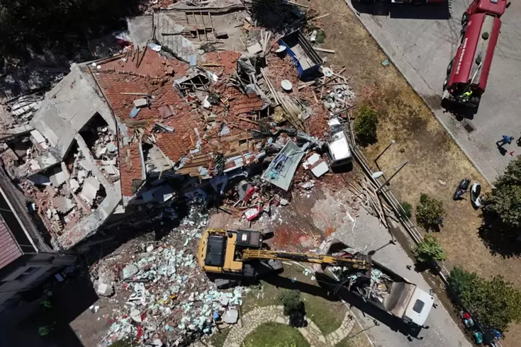 Balıkesir Sındırgı beşik gibi sallanıyor 3 balikesir sindirgi besik gibi sallaniyor 18937342 8908 amp