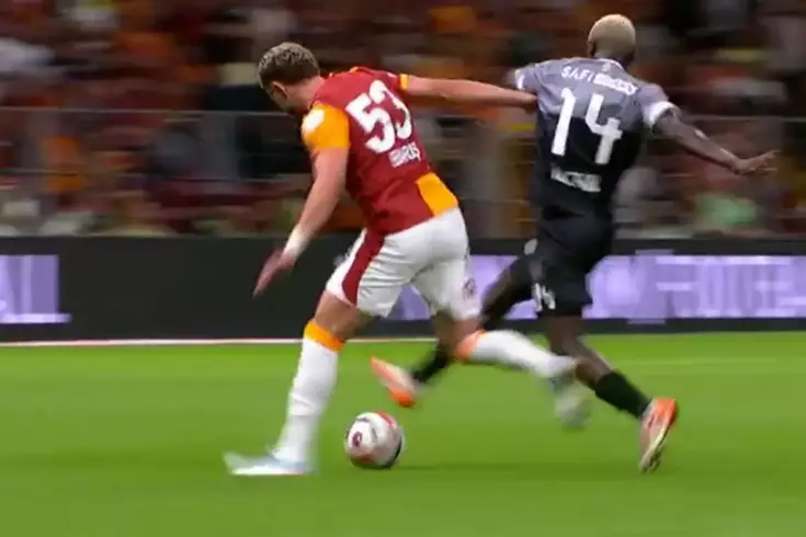 Barış Alper'i golünden önce faul var mı? Ünlü yorumcular tereddütsüz görüş belirtti 3 baris alper i golunden once faul var mi unlu 18952562 7814 amp