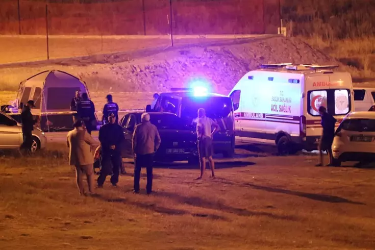 cadir kampinda feci son kari koca olu bulundu 18956957 2323 amp