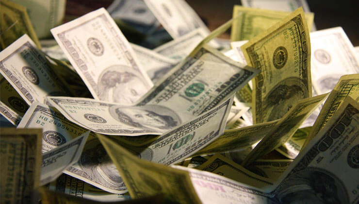 dolar ve euro haftaya yukselisle basladi