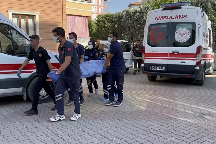 esinin cansiz bedeniyle 1 hafta boyunca yasadi 18944485 1619 amp