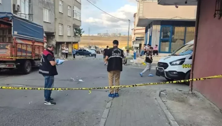 İstanbul’da ‘yan baktın’ tartışması! Bir kişi bıçaklanarak hayatını kaybetti