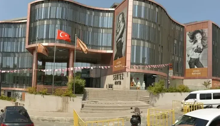 İstanbul’un dev AVM’si krizde! Dükkanların büyük bölümü boşaldı