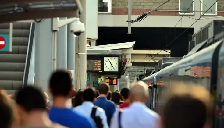 Memurlar bugün iş bırakıyor! İlk iptal haberi İZBAN’dan geldi