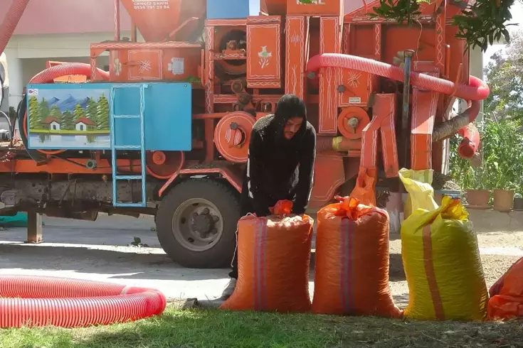 Saatlik ücretleri 4 bin 500 TL! Patozcular gece gündüz demeden çalışıyor 3 saatlik ucretleri 4 bin 500 tl gece gunduz 18943146 3472 amp