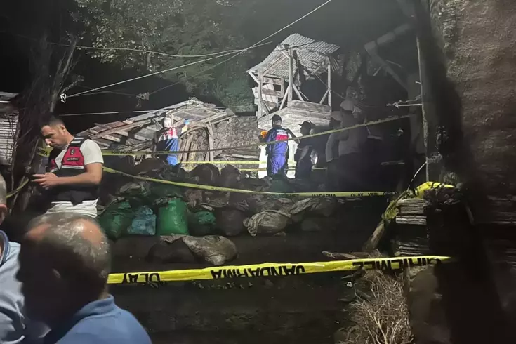 surmene de teleferik kazasinda cift hayatini 18912223 9872 amp