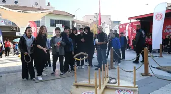 Sındırgı'da Depremzede Çocuklar Geleneksel Oyunlarla Moral Buldu 3 sindirgi da depremzede cocuklar geleneksel oy 19298861 amp