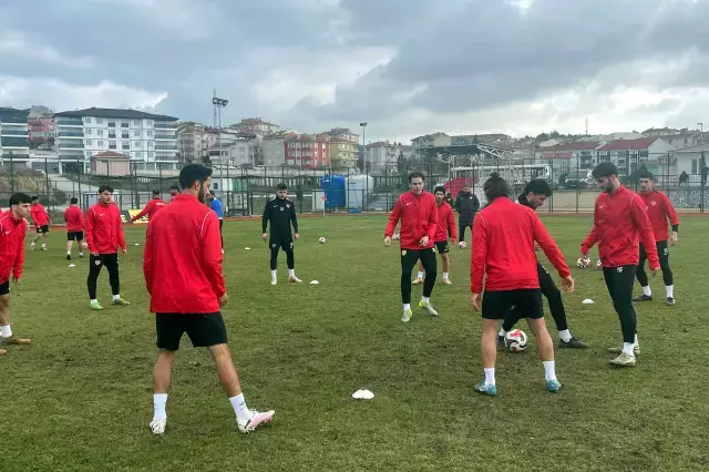 17 futbolcusu bahis cezası alan kulübün teknik direktörü, vali ve belediye başkanından yardım istedi 17 futbolcusu bahis cezası alan kulübün teknik direktörü, vali ve belediye başkanından yardım istedi