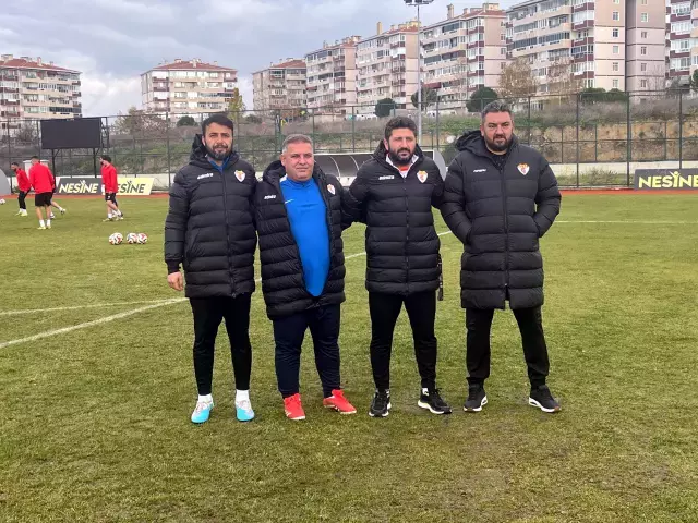 17 futbolcusu bahis cezası alan kulübün teknik direktörü, vali ve belediye başkanından yardım istedi 17 futbolcusu bahis cezası alan kulübün teknik direktörü, vali ve belediye başkanından yardım istedi