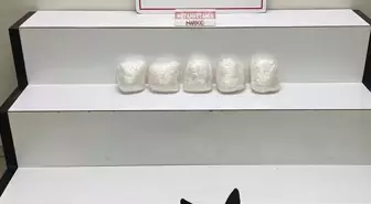 Durdurulan otomobilden 5 kilo metamfetamin çıktı; 4 gözaltı 3 durdurulan otomobilden 5 kilo metamfetamin ci 19338597 amp